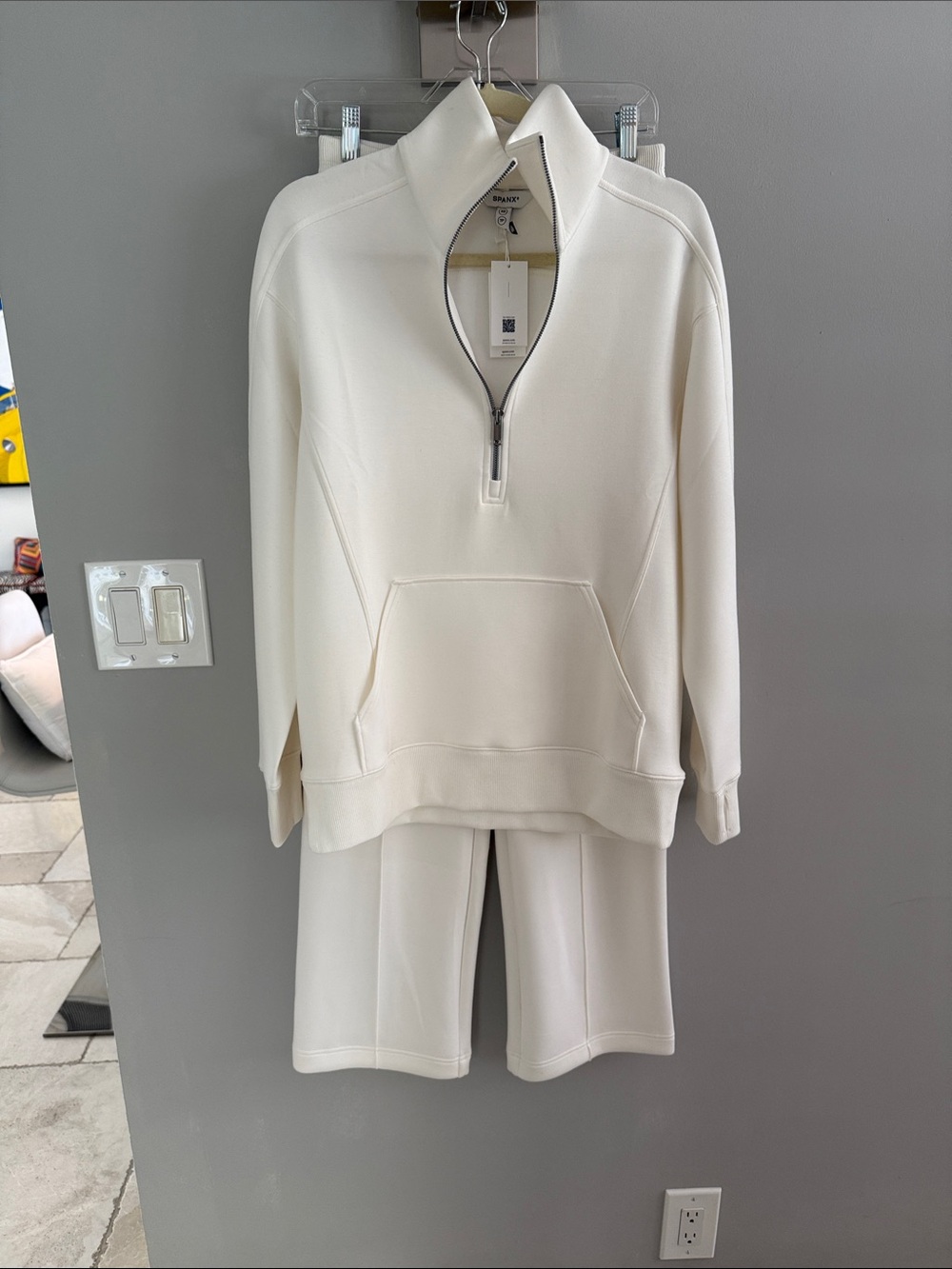 SPANX Women’s Off White Half-Zip Sweatshirt Pullover and Matching Pants XS/S